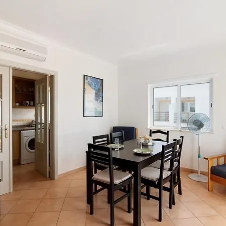 Quinta Gomeira 74 アパート *