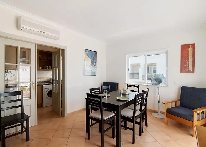 Quinta Gomeira 74 アパート *